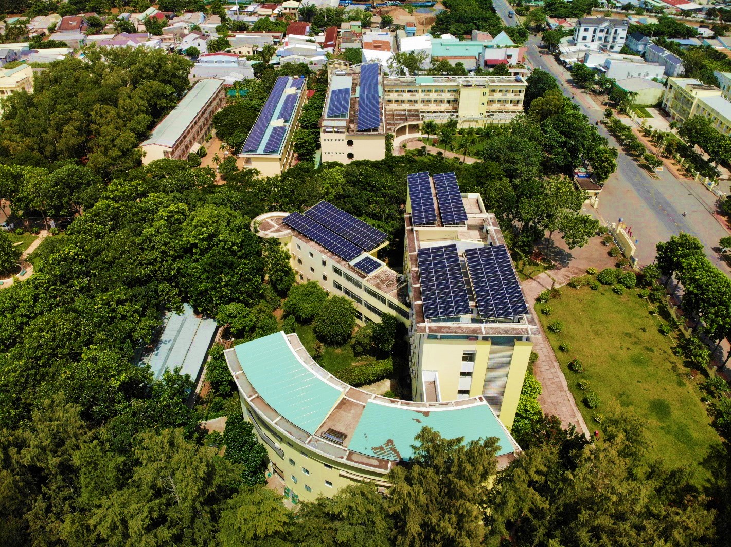 Trường Đại học Trà Vinh Sôi động Hội thao giao lưu cùng Đại học Kinh tế TP.HCM Phân hiệu Vĩnh Long